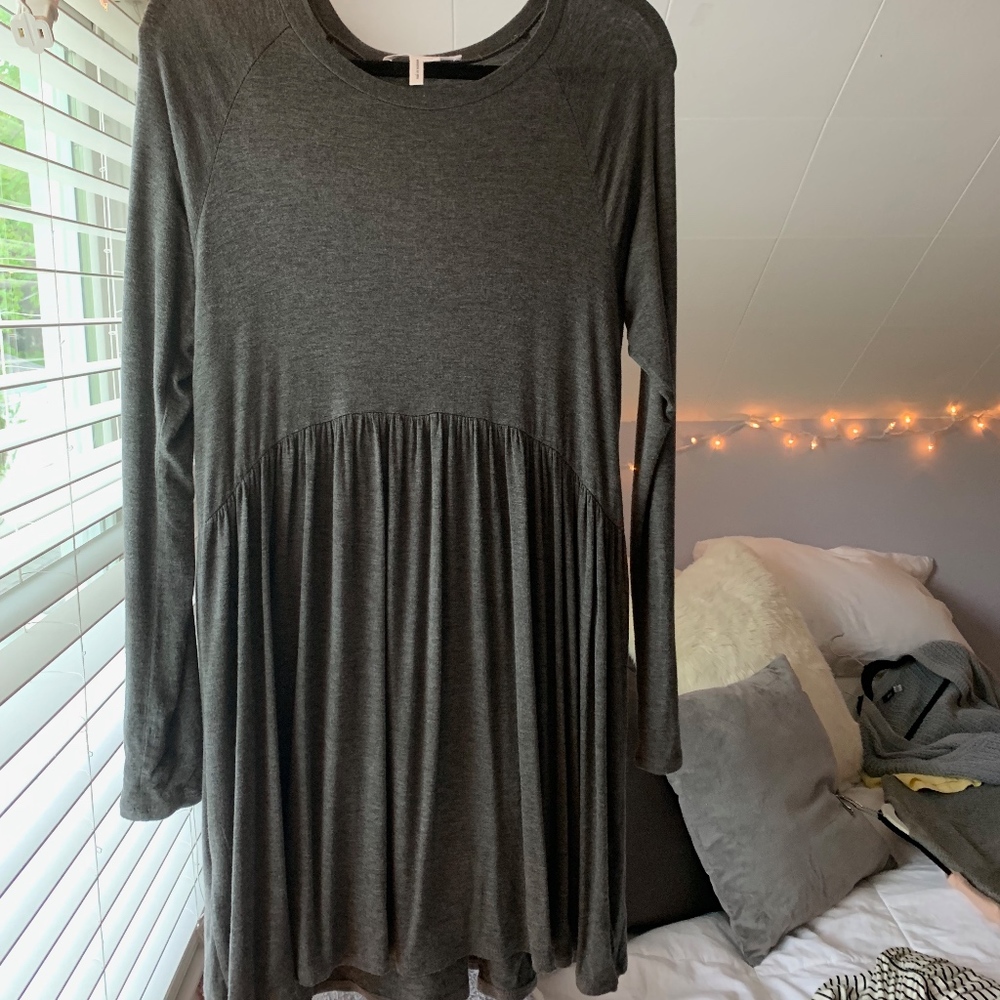 DRESS